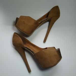 3/25 Chinese Laundry shoes Brown Platform Pumps He